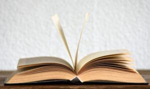 Book (本)